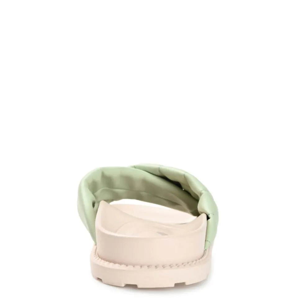 Journee Collection Womens Aveena Footbed Sandal